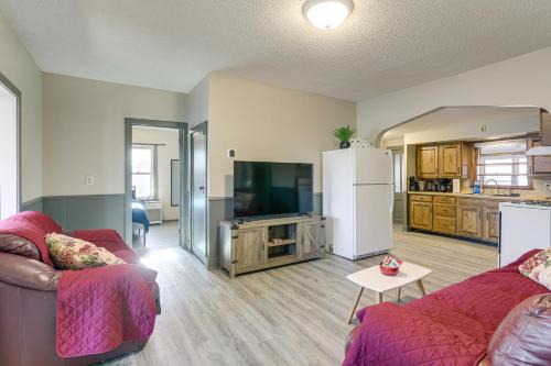 Steps to Shore! Pet-Friendly Lake Waconia Getaway