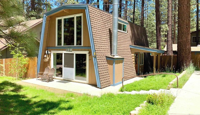 Steps to Snow Summit.Fireplace. Fenced yard.BBQ