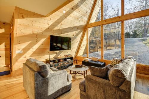 Steps to State Park! A-Frame Cabin in Piney Creek