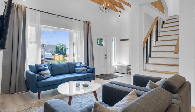 Steps to Sunset Beach Wine Country + Falls Access Pet‑Friendly Retreat