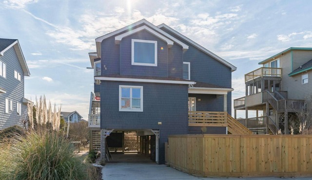 Steps to the Beach 4 Bedroom Home at Crown Point