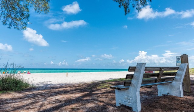 Steps To The Beach, Private & Heated Pool, Renovated - Now Booking Summer/Fall!