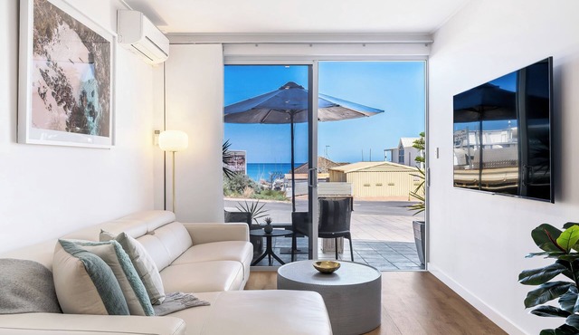 Steps to the sand | Belle Vista 2 Apartment Seacliff