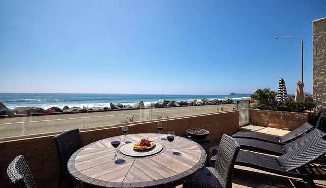 Steps to the Sand | Modern Oceanfront Condo, A/C, Dog-Friendly, Walk to Pier