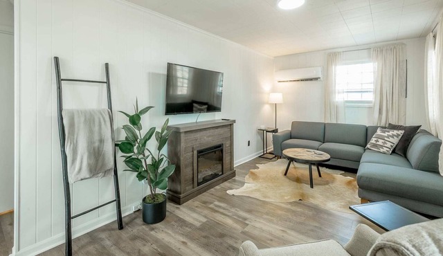 Steps to the Waterfront! Shoal up on Sale Creek