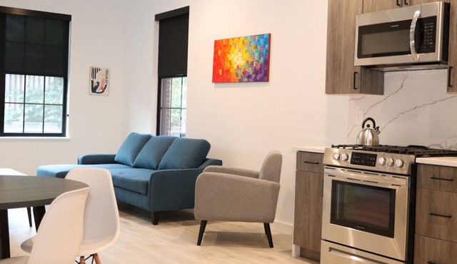 Steps to Town Center - Amazing 1 Bed/1 Bath!