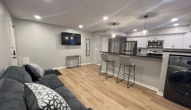 Steps to UNMC, Free Parking, Heart of Omaha