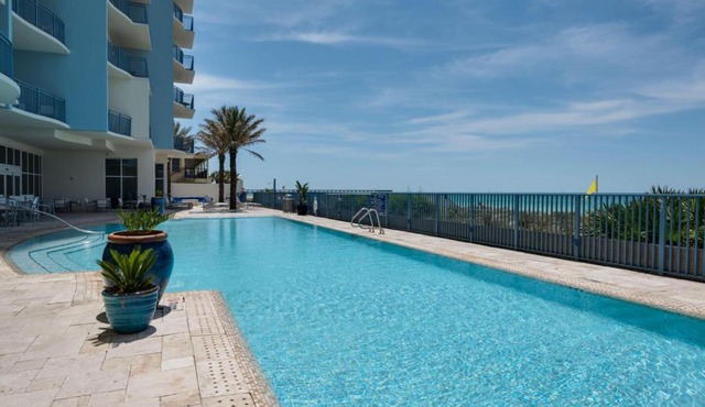 Sterling Breeze Resort By BlueSwell