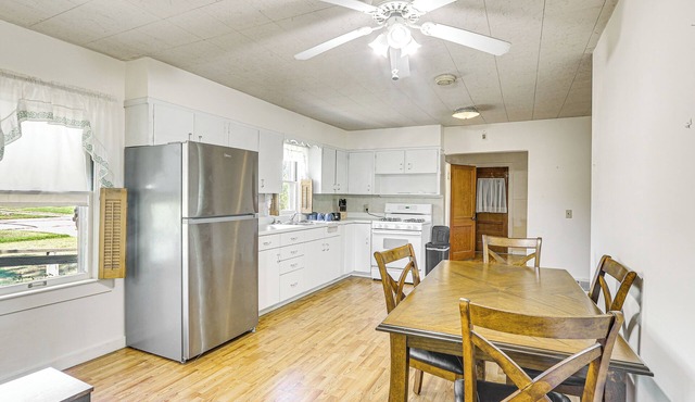 Sterling Home w/Patio & Grill: 1 Mi to College!