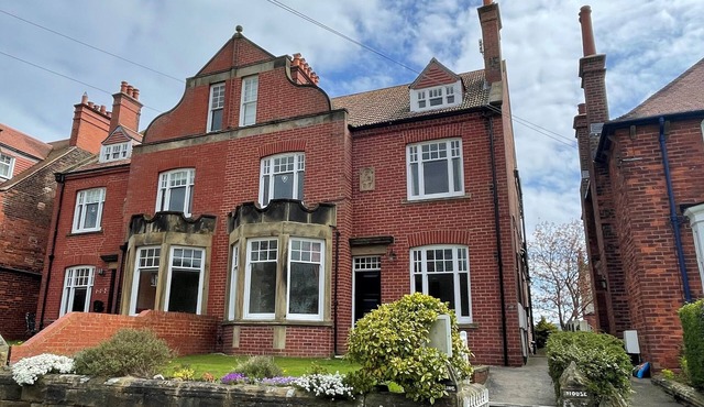 STERLING HOUSE, family friendly, with a garden in Robin Hood’s Bay