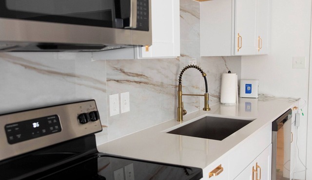 Sterling Stay – Modern 1BR in Central Dallas with Free Parking and WiFi