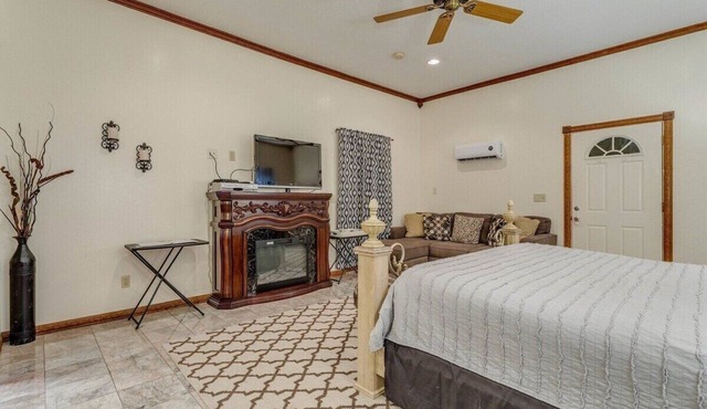 Sterling Suite at Whispering Pines Inn