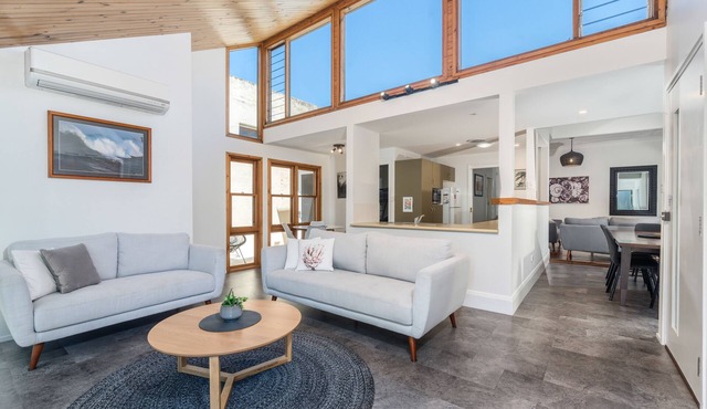 Stevenson Beach Cottage - Newcastle East