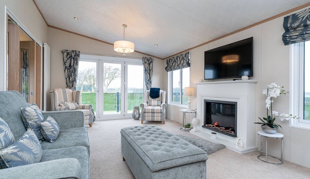 Stewarts Resort Lodge 18 - a lodge that sleeps 6 guests in 2 bedrooms