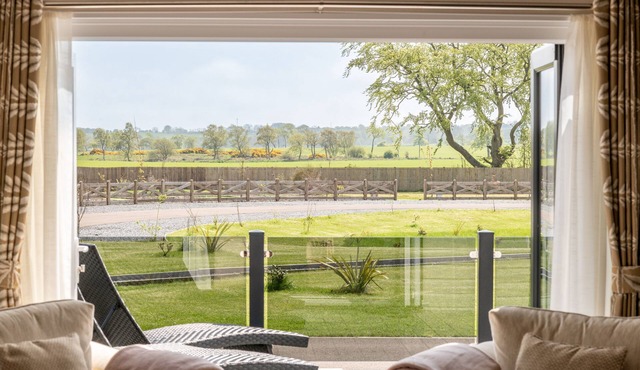 Stewarts Resort Lodge 52 - a lodge that sleeps 6 guests in 2 bedrooms