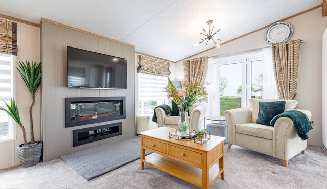 Stewarts Resort Lodge 76 - a lodge that sleeps 6 guests in 2 bedrooms