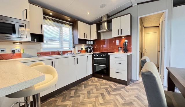 Stewarts Resort Lodge 32 - a lodge that sleeps 6 guests in 3 bedrooms