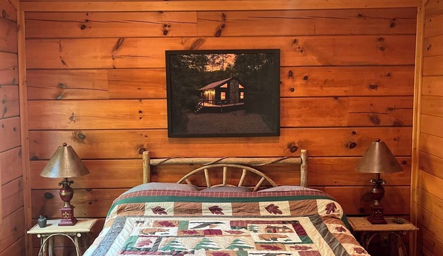 Sticks and Stones - Serene cabin with Heat & A/C in Almond, NC, near Bryson City