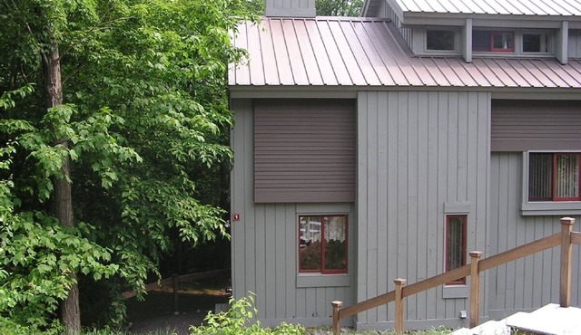 Still Great Skiing, Good Snow - 3 bdrm vacation home near White Mtn Nat. Forest