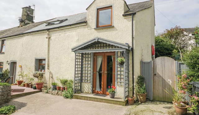 STILL WATERS, pet friendly, character holiday cottage in Ulverston