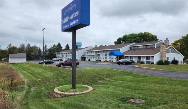 Stillwater Inn & Suites