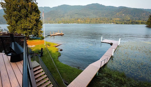 Stillwater Lakehouse - Waterfront on Lake Samish, Bellingham WA