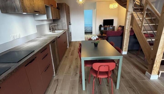 Stilt house 6 pers 50m sea