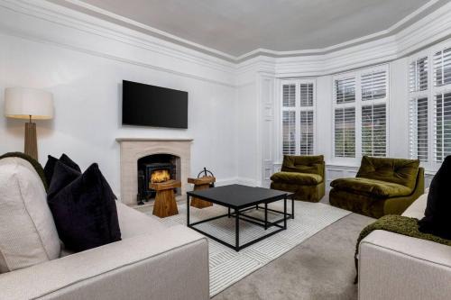 Stirling Edwardian House - Fireplace,Garden,Parking