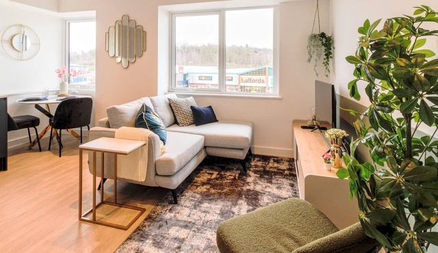 Stirling Redhill by Stay Shoal