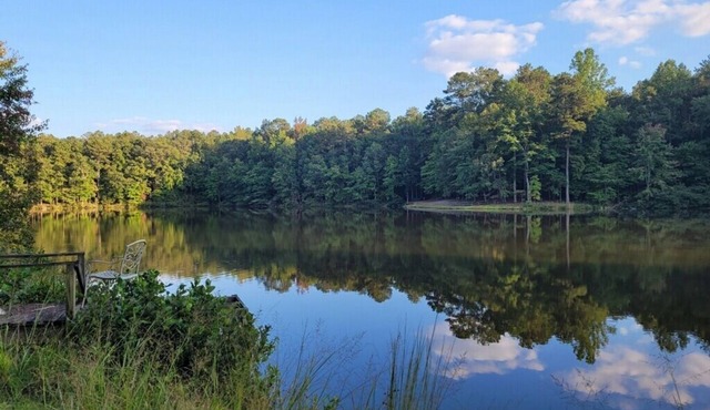 Stockbridge Secret Oasis with Lake View