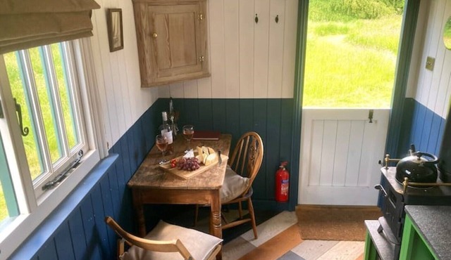 Stompy's hut - Cosy hut in very peaceful location