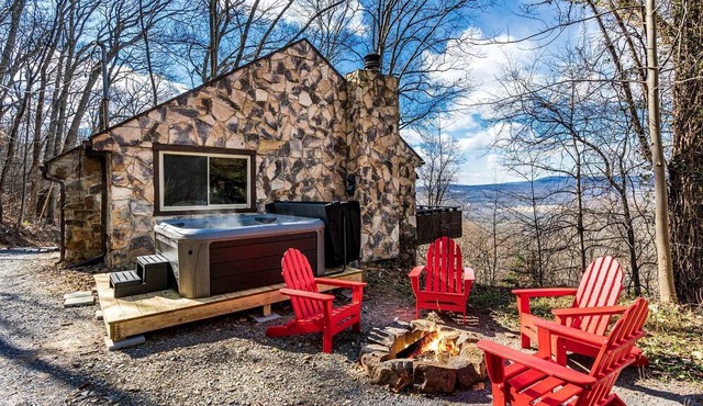 Stone Cabin with Amazing Views, Hot Tub, Fire Pit and Game Room Perfect for Your Gerrardstown, WV Getaway