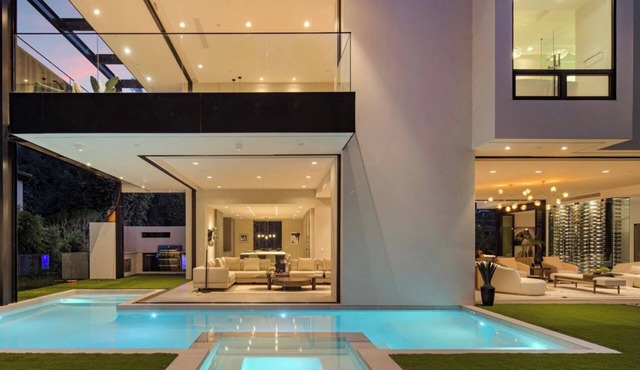 Stone Canyon - Bel Air Architectural Icon w/Pool, Spa & Guest House