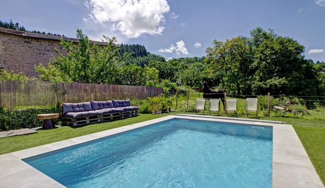 Stone cottage with shared pool