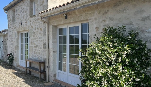 Stone Cottage at Chateau Darmagnac — Bordeaux Vineyards