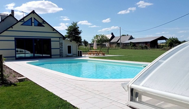 Stone Cottage in the Guéra Valley with Private Heated Pool and Large Garden