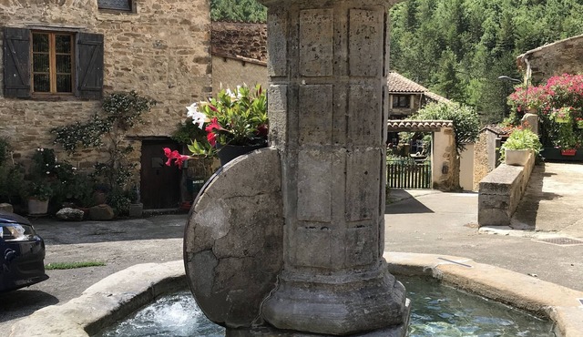 Stone Cottage With Private Sun Terrace And Mountain Views