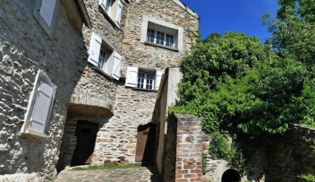 Stone farmhouse overlooking the valley