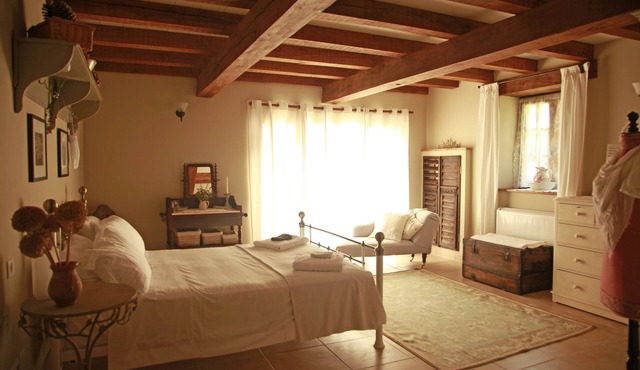 Stone barn offering luxurious accommodation a short drive from Monpazier.