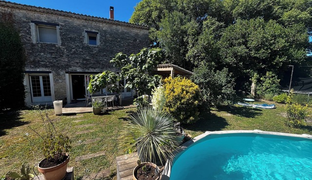 Stone house 20 min from Montpellier and 25 min from the sea for 9-10 people