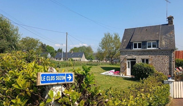 Stone house 30 minutes from Mont Saint Michel between sea and forest