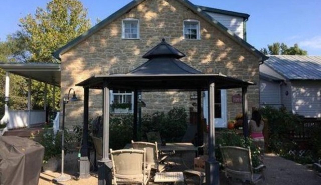 Stone Haus Bed & Breakfast