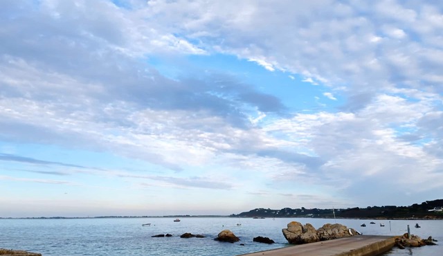 Stone house 300 m from the beach