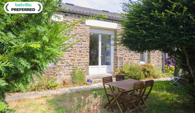 Stone House by Les Godelins Beach, Goëlo Coast