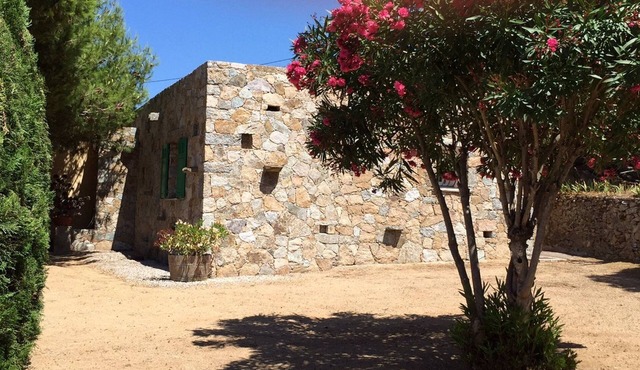 Stone house - close to the sea view Bodri- beaches