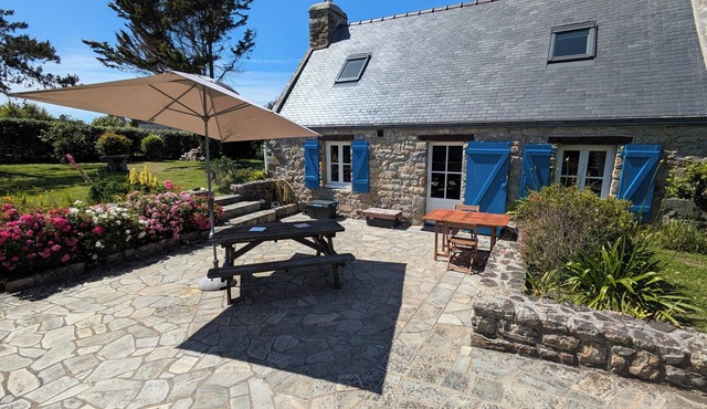 Stone house for 6 people in the unspoilt Cap de la Chèvre area