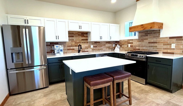 Stone House — Historic Charm, Modern Soul, Mountain Views