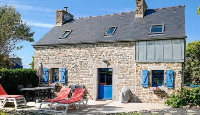 Stone House in Brittany near Roscoff & Beaches