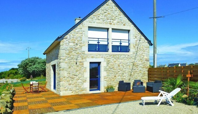 Stone House in Cleder near Les Amiets Beach