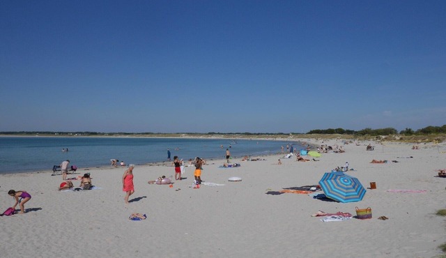 Stone House in Pont-l'Abbe near La Torche